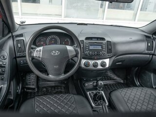 2010 Hyundai Elantra IV (HD), красный, 649000 рублей, вид 5