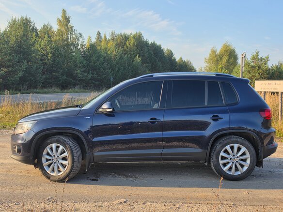 2016 Volkswagen Tiguan Euro 6 I Рестайлинг, синий, 1350000 рублей - вид 6
