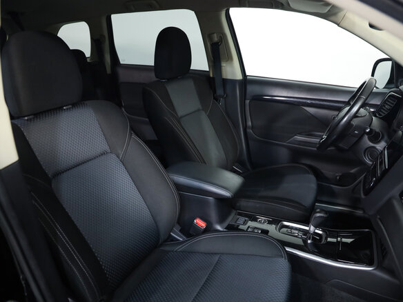 2019 Mitsubishi Outlander III Рестайлинг 3, чёрный, 1969000 рублей - вид 24