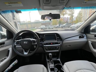 2019 Hyundai Sonata VII (LF) Рестайлинг, серебристый, 1350000 рублей, вид 5