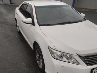2012 Toyota Camry VII (XV50), белый, 1400000 рублей, вид 2