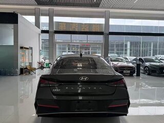 2023 Hyundai Elantra VII (CN7) Рестайлинг, серый, 1593000 рублей, вид 3