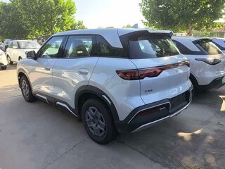 2026 BYD Yuan Up 32 kWh, белый, 1808033 рублей, вид 4