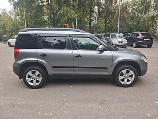 2011 Skoda Yeti I, серый, 560000 рублей, вид 2
