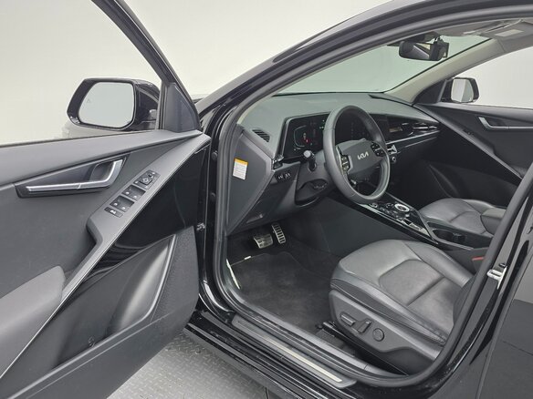 2022 Kia Niro II, чёрный, 1900002 рублей - вид 19