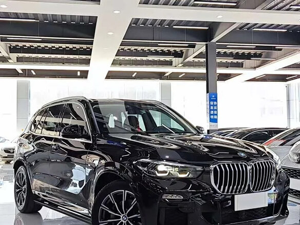 2022 BMW X5 30i IV (G05/G18), чёрный, 6350000 рублей - вид 2