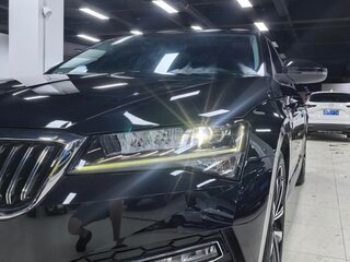 2023 Skoda Superb III Рестайлинг, чёрный, 1560000 рублей, вид 4