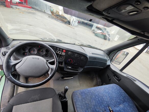 2004 Iveco Daily, зелёный, 700000 рублей - вид 6