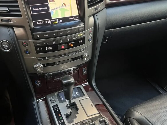 2012 Lexus LX 570 III Рестайлинг, чёрный, 4200000 рублей - вид 8