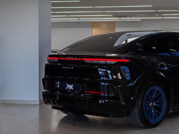 2026 Porsche Cayenne S Electric Coupé IV, чёрный, 28600000 рублей - вид 8