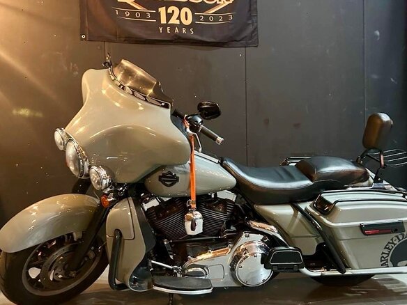 2007 Harley-Davidson Electra Glide, серый, 550000 рублей - вид 4