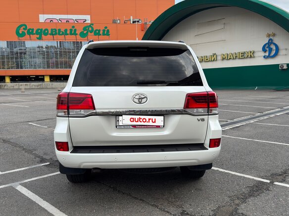 2016 Toyota Land Cruiser 200 Series Рестайлинг 2, белый - вид 7