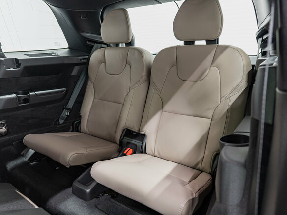 2025 Volvo XC90 B6 II Рестайлинг 2, чёрный - вид 25
