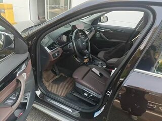 2022 BMW X1 Long 20Li sDrive II (F48) Рестайлинг, чёрный, 1853000 рублей, вид 3