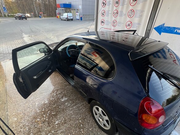2001 Toyota Corolla i VIII (E110) Рестайлинг, синий, 350000 рублей - вид 3