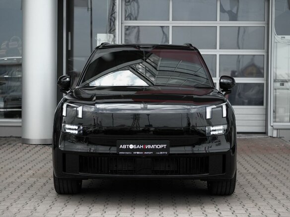 2026 Lynk & Co 900, чёрный - вид 2