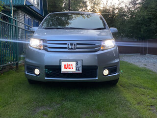 2010 Honda Freed Spike I Рестайлинг, серебристый, 980000 рублей, вид 4