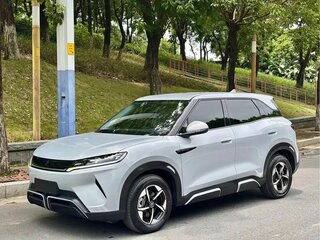 2025 BYD Yuan Up 45.12 kWh, серебристый, 1840000 рублей, вид 1