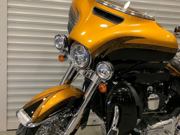 2015 Harley-Davidson CVO Limited, золотистый, 1990000 рублей - вид 5