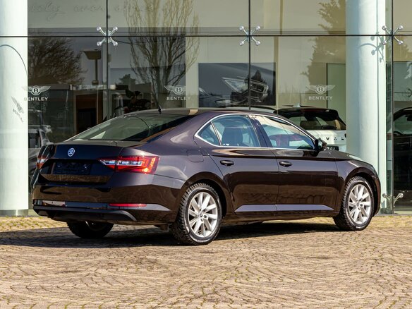 2018 Skoda Superb III, коричневый - вид 5