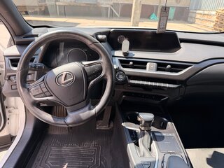 2020 Lexus UX 200 I, белый, 2800000 рублей, вид 5