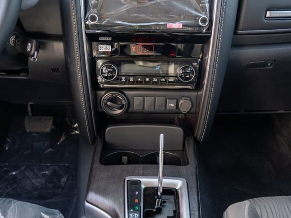 2025 Toyota Fortuner II Рестайлинг, белый, 5780548 рублей - вид 13