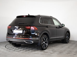 2021 Volkswagen Tiguan II Рестайлинг, чёрный, 2425000 рублей, вид 5