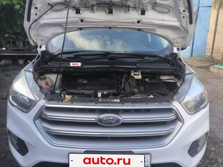 2017 Ford Escape III Рестайлинг, белый, 1900000 рублей, вид 2
