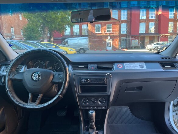 2019 Skoda Rapid I Рестайлинг, белый, 695000 рублей - вид 6