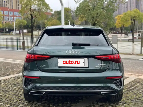 2021 Audi A3 Sportback 35 TFSI IV (8Y), зелёный, 2100000 рублей - вид 6