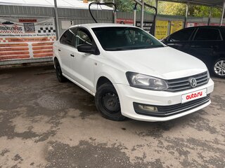 2017 Volkswagen Polo V Рестайлинг, белый, 530000 рублей, вид 3