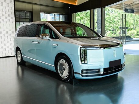 2026 Maextro V 800, серебристый, 24300000 рублей, вид 3