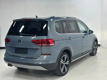 2022 Volkswagen Touran L II, серый, 1840000 рублей, вид 5