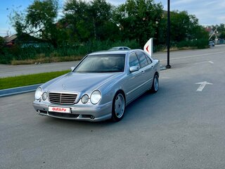 2001 Mercedes-Benz E-Класс 430 II (W210, S210) Рестайлинг, серебристый, 900000 рублей, вид 2