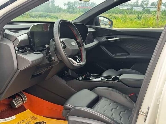 2026 Audi Q6L e-tron, белый, 6140000 рублей - вид 5