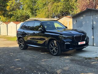 2019 BMW X5 M50d IV (G05/G18), серебристый, 6500000 рублей, вид 4