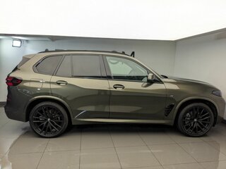 2024 BMW X5 40d IV (G05/G18) Рестайлинг, зелёный, 13100000 рублей, вид 4