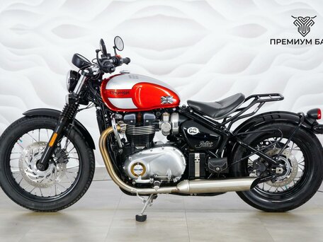 2018 Triumph Bonneville Bobber, красный, 1199000 рублей, вид 2