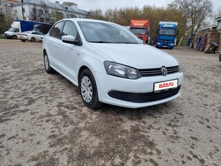 2015 Volkswagen Polo V, белый, 899000 рублей, вид 3