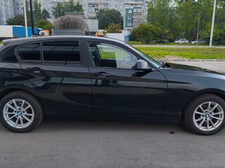 2013 BMW 1 серии 116i II (F20/F21), чёрный, 840000 рублей, вид 4