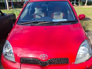 2000 Toyota Vitz I (P10), красный, 290000 рублей, вид 1