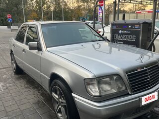 1993 Mercedes-Benz W124 230, серебристый, 680000 рублей, вид 4