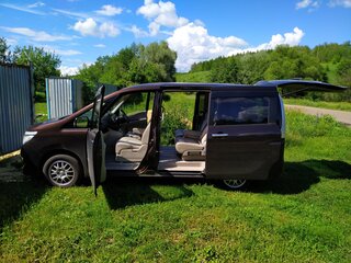 2014 Nissan Serena IV (C26), коричневый, 1250000 рублей, вид 4