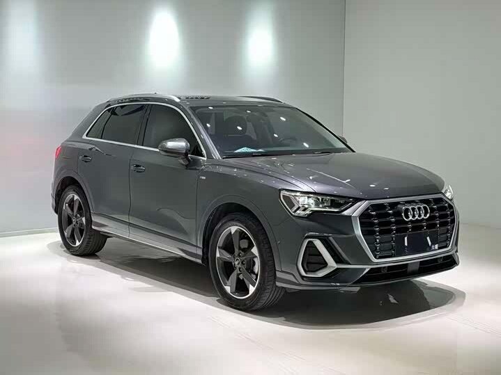 Открыть фотографии: Audi Q3 II (F3)