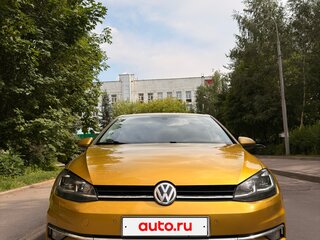 2018 Volkswagen Golf VII Рестайлинг, жёлтый, 1850000 рублей, вид 3