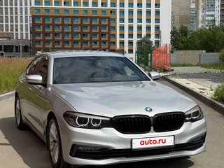 2017 BMW 5 серии 520d VII (G30/G31/G38), серебристый, 2600000 рублей, вид 1