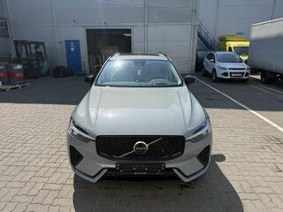 2026 Volvo XC60 II Рестайлинг 2, серый, 8900000 рублей, вид 3