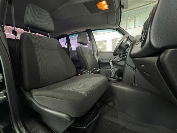 2011 Chevrolet Niva I Рестайлинг, чёрный - вид 18