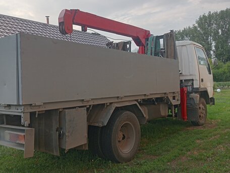 1990 Mitsubishi Delica, белый, 1300000 рублей, вид 3