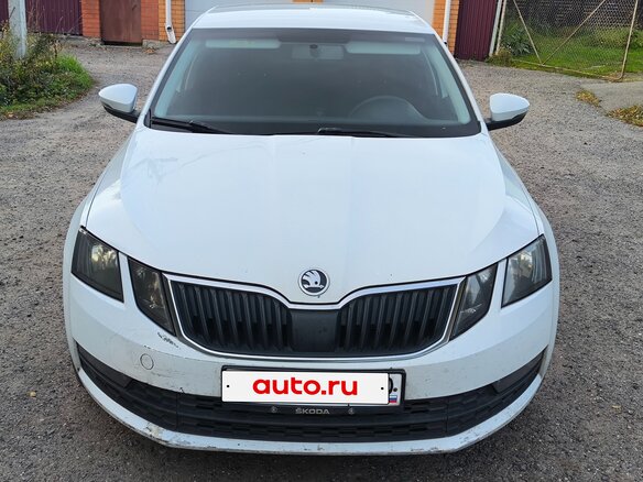 2020 Skoda Octavia III (A7) Рестайлинг, белый, 1000000 рублей - вид 1